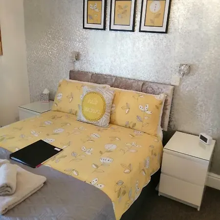 Hermosa Guesthouse 3*