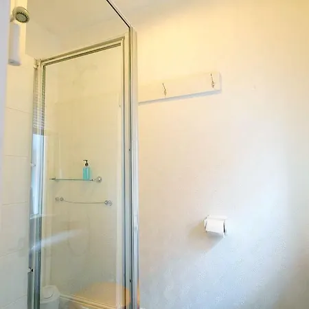 Hermosa Guesthouse 3* Scarborough